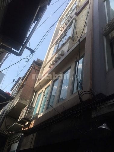 Chính chủ cho thuê nhà 186/10 Trần Quang Khải, Quận 1, trệt, 3 lầu