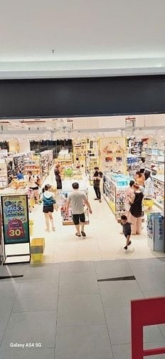 QUẬN 8 TUYỂN GẤP 5 NHÂN VIÊN BÁN HÀNG, TẠP VỤ ( CÔNG VIỆC LÂU DÀI )