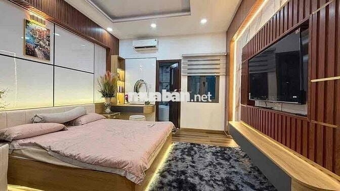 BÁN GẤP NHÀ PHỐ MỚI – CÓ THANG MÁY – HUỲNH TẤN PHÁT- GIÁ HƠN 7 TỶ- HXH
