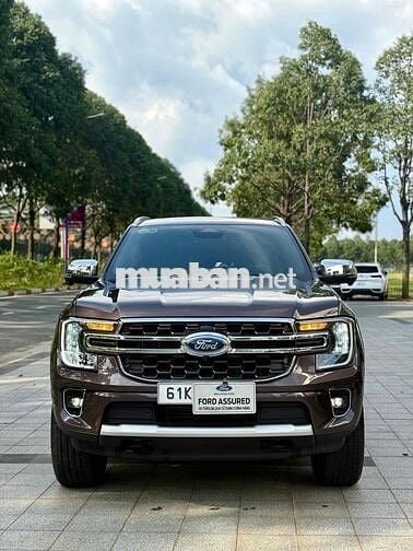 Ford Everest 2024 Titanium 2.0L 4x2 AT - 5400 km