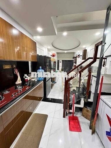 Hẻm1/ - xe hơi đậu cổng - 2 Tầng -32m2 -Lê trọng tấn 2Pn,2vs, Giá 3.x