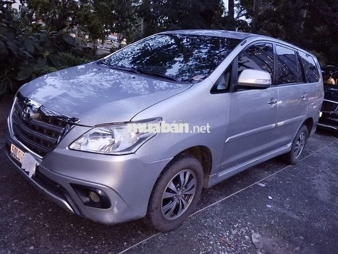Toyota Innova 2016 2.0G - 250000 km