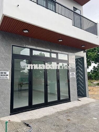 Cho thuê mặt tiền kinh doanh kết hợp ở lưu trú gần đại học FPT
