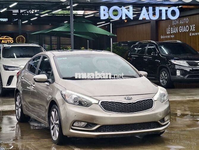 KIA K3 2015 1.6 MÀU VÀNG CÁT