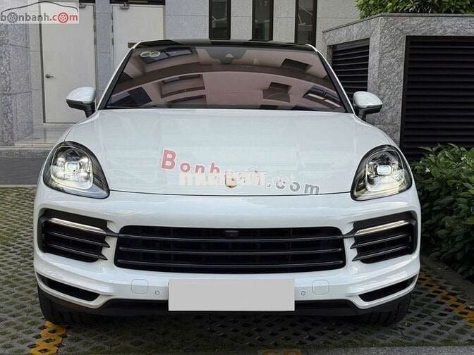 Porsche Cayenne Coupe’ Platinum Edition 2023