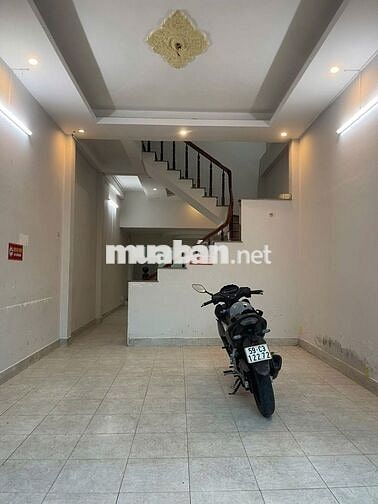 NHÀ NGUYÊN CĂN 3PN 3WC TRỐNG SẴN MẶT TIỀN ĐƯỜNG SỐ 85 QUẬN 7