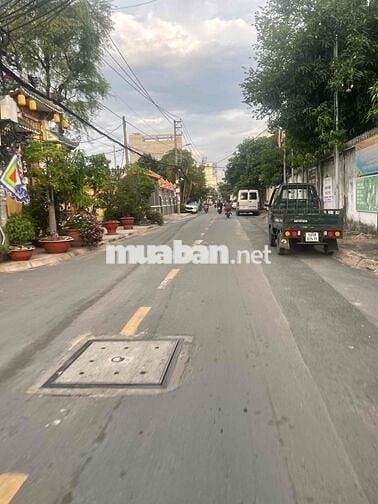 NHÀ MẶT TIỀN MIẾU GÒ XOÀI. KẸT TIỀN CẦN BÁN