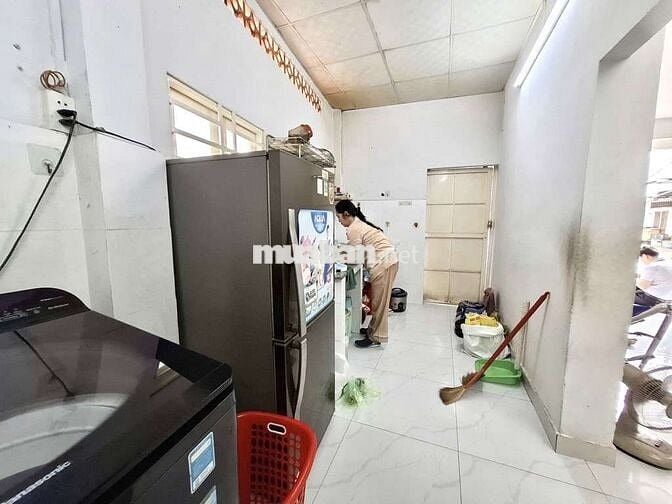 Bán nhà to đùng giá nhỏ xíu xiu Bình Trị Đông , BTĐ , Bình Tân