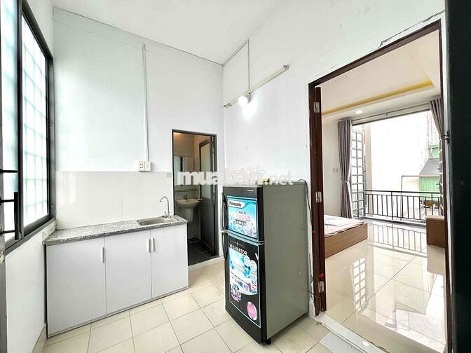 Cho Thuê 1PN Balcon 40m2 Giặt Riêng 3ng3xe Ngay ĐH Bách Khoa UEH Q10