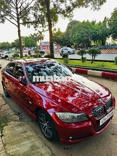 BMW 3 Series 2011 320i - 139000 km