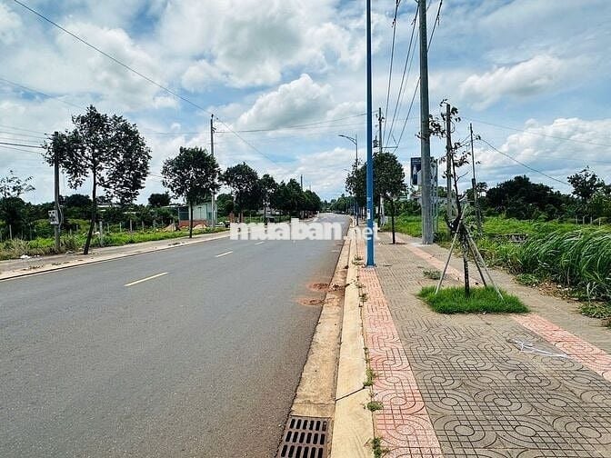 Đất mặt tiền đường Lê Duẩn gần vòng xoay Võ Thị Sáu BR - VT