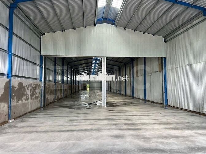 Kho xưởng 735m² có điện 3 pha, mặt tiền đường Quốc Lộ 91B,lộ Container