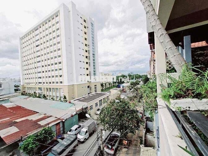 Bán nhà gần Parc Mall ( EON ) Quận 8