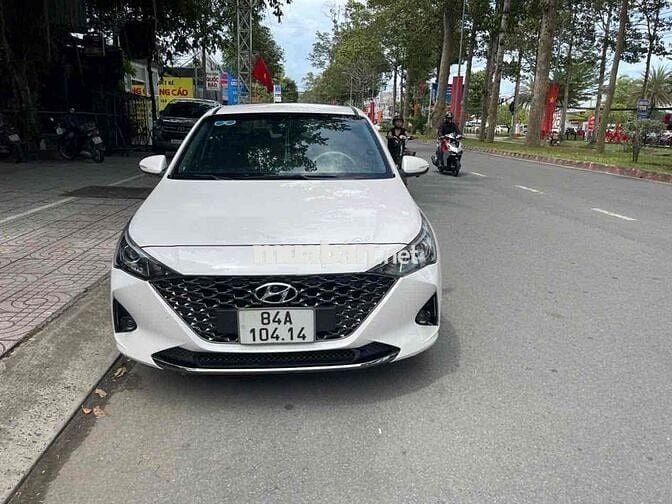 Hyundai Accent 2023 1.4 AT - 73000 km