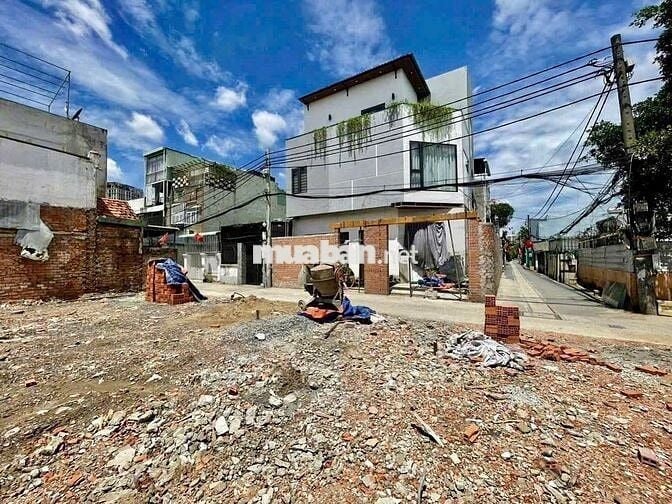 Hàng đầu tư F0- 4 lô đất ngay Phạm Văn Đồng- 68m2- HXH- Gía 4 tỷ nhỉnh