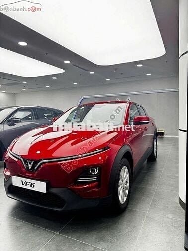 VinFast VF6 Eco 2025