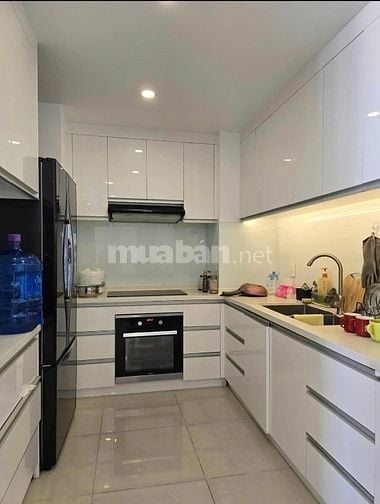 C/c PN Techcons,Hoa sứ, Phú NHuận: 93m2, 2p ngủ,2wc,NT,17tr