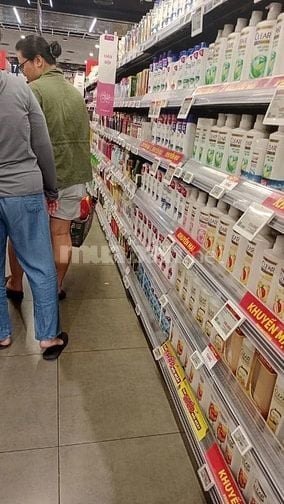 CỬA HÀNG CẦN TUYỂN LĐPT NAM / NỮ CÔNG VIỆC LÂU DÀI KHU VỰC QUẬN 11 
