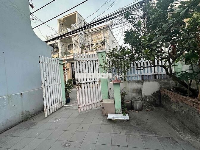 BÁN NHÀ CẤP 4 HẺM LƯU HỮU PHƯỚC