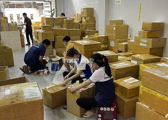 Công ty cần tuyển gấp 3 nhân viên đi làm ngay ở Q12. 