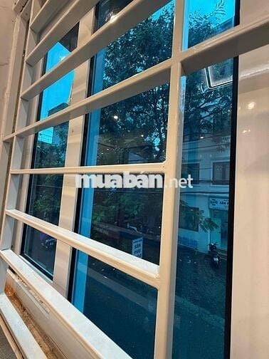 Tập thể tầng 2 lô góc mặt đường Giáp Bát 90m2 sổ chung