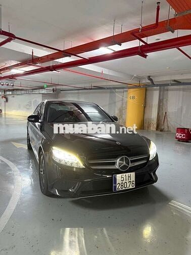 Kẹt tiền bán Mercedes  C Class đã qua sử dụng