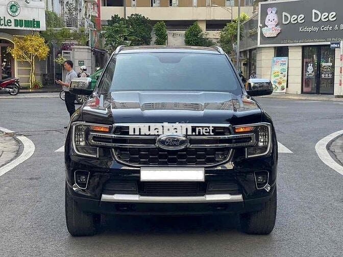 Everest Titanium 2022 Xe Bsns Tại Hãng Forđ