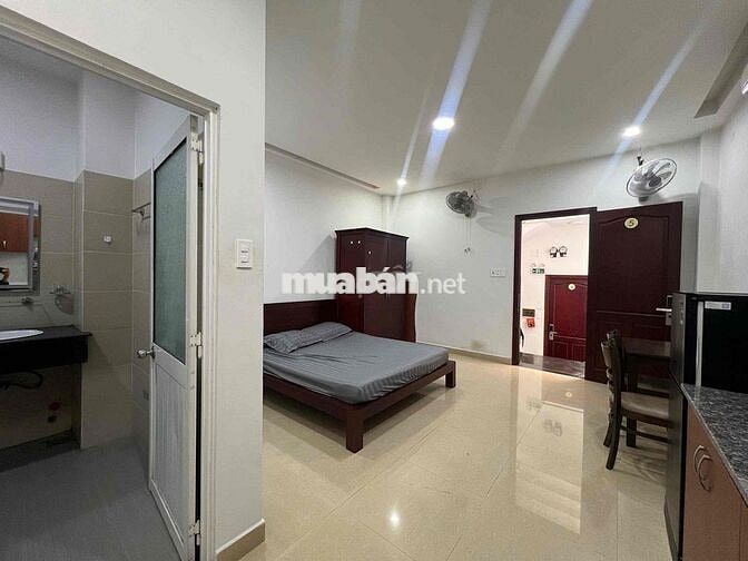 Cho Thuê Căn Hộ Bancol Máy Giặt Riêng 3ng3xe Gần Đại Học Huflit Q10