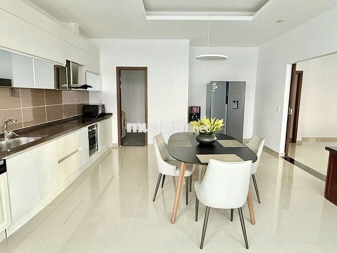 Cho thuê CC Blooming Tower , 90 triệu, 400m2, 5PN, 4WC, đẹp