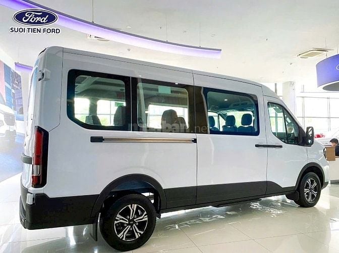 Ford Transit 2025 Trend chiếc xe 16 chỗ dẫn đầu phân khúc