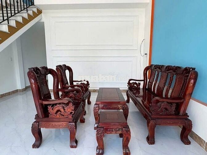 Cần bán nhà 1 sân rộng, 1 phòng khách,4 PN, 1 phòng bếp và WC, 1,25 tỷ