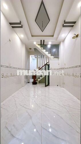 Nhà Nguyên Căn Đường 20 Thước - 4PN 5WC - 3.4x11.5m