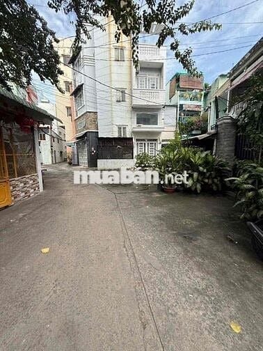 nhà 3 tầng, bán gấp - hẻm 5 mét - 4 ,8 tỷ thương luong