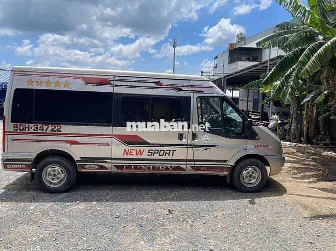 FORD TRANSIT 
tải van 6 ghế. 850kg
sản xuất 2010