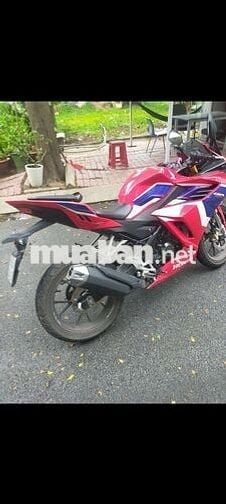 Cbr150r chính chủ đăng kí 4/2024 đi đc 7500km