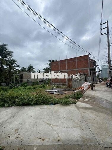 Cặp nền hẻm kỹ thuật Nguyễn Công Bình
