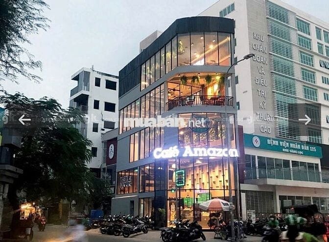 Cho thuê nhà Góc 2 mặt tiền đường Sư Vạn Hạnh, Phường 12, Quận 10.