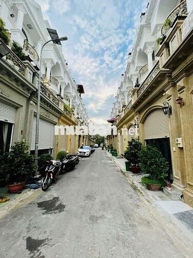 Nhà full nội thất cao cấp hẻm 61 đường số 8 BHH B bình tân