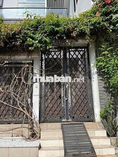 Bán gấp về quê Nhà Bình Chánh 1 TỶ 258 - 1TR/1L - HXH/ gần chợ