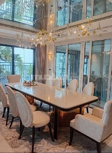 Hiếm! Bán căn Penhouse Cầu Giấy, DT 320 m2, thông tầng trên cao tuyệt 