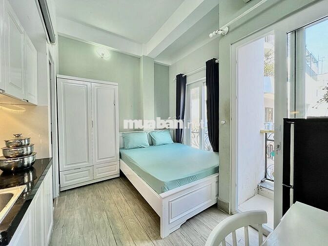 CĂN HỘ TIỆN NGHI BAN CÔNG 30M2 GẦN ĐH SƯ PHẠM, KHTN, HCE, UEH, Y DƯỢC