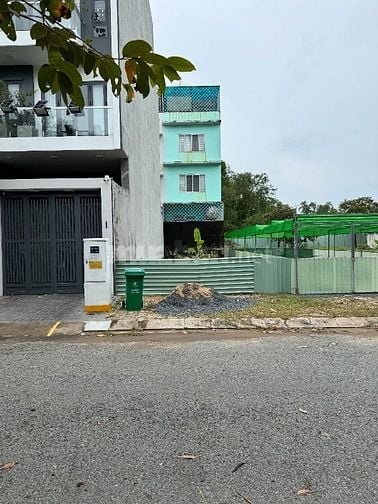 Đất Nền 5x20m đối diện công viên KDC Dương Hồng 