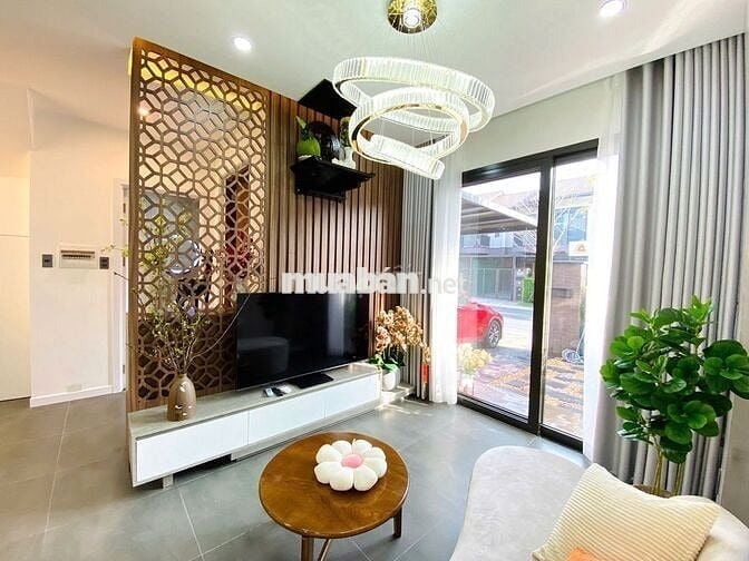 CHO THUÊ NHÀ PHỐ VƯỜN FULL NỘI THẤT 13TR Ở NGAY
