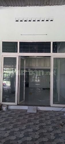 Cho thuê nhà mặt tiền Trường Chinh, P.15, Q.Tân Bình giá 7tr
