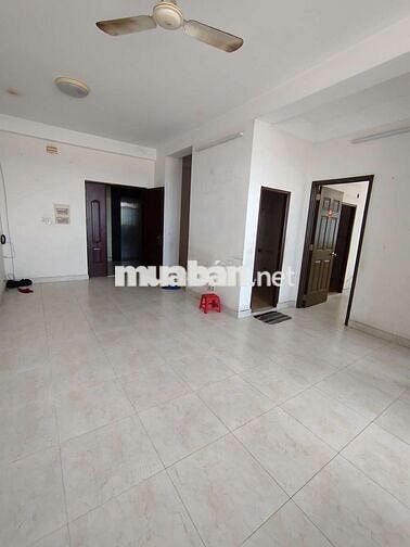 Bán căn hộ Nhất Lan 2, Bình Tân 72, 4m2 giá 2 tỷ 2, sổ hồng riêng.