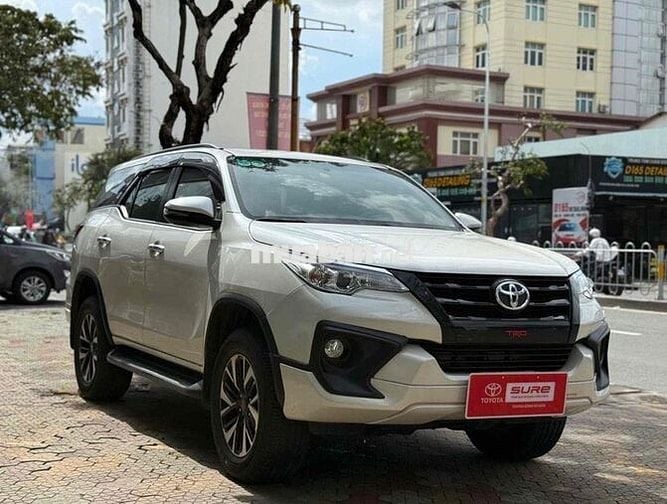 FORTUNER 2.7V Máy Xăng AT bản TRD