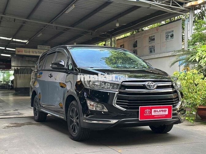 Innova 2018 Venturer còn thương lượng