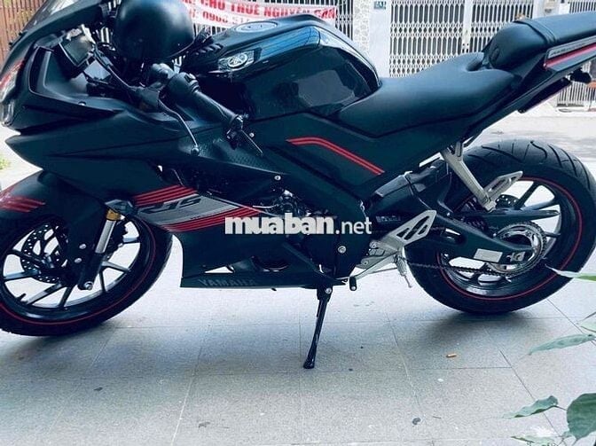 YAMAHA R15 CẦN BAY CHO AE
