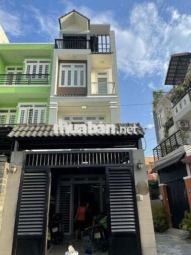 Nhà HXH 1/ Đường Số 9 (4x20m) 3 Lầu 4PN 5WC Sẵn Máy Lạnh 17tr