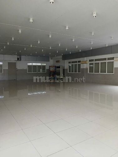 Cho thuê kho xưởng 2.200m², KV:  5.000m² MT 12m Bình Chánh, gần QL1A